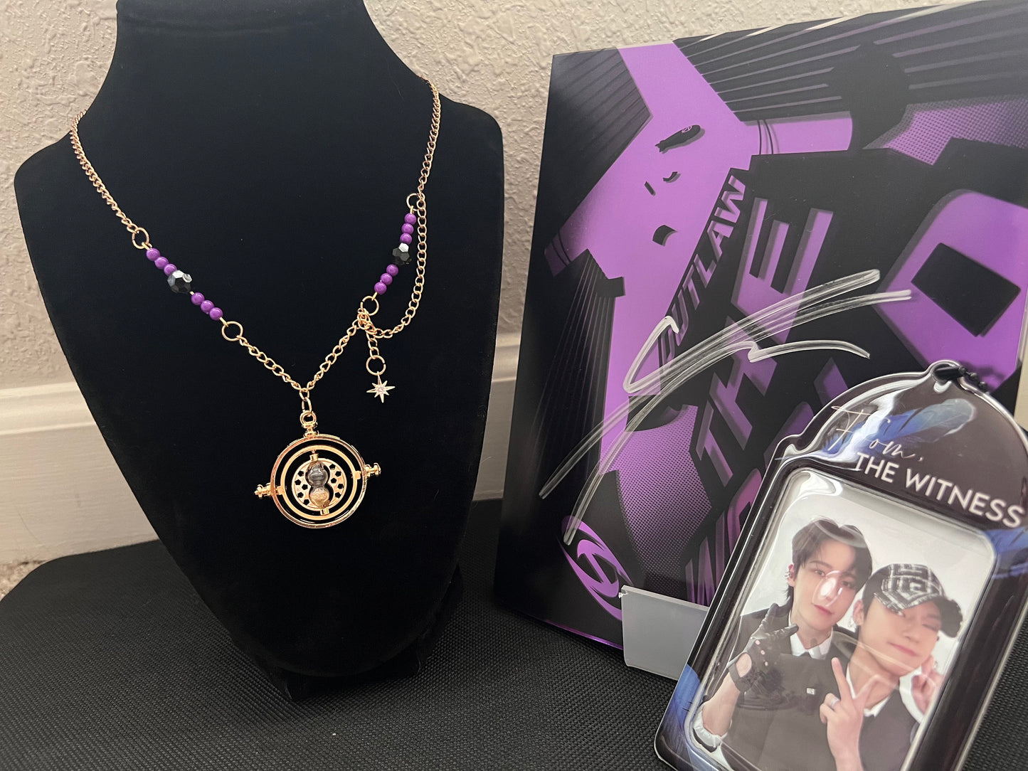 Ateez hourglass necklace, Ateez concert accessory, chromer, kpop jewelry, layered necklace