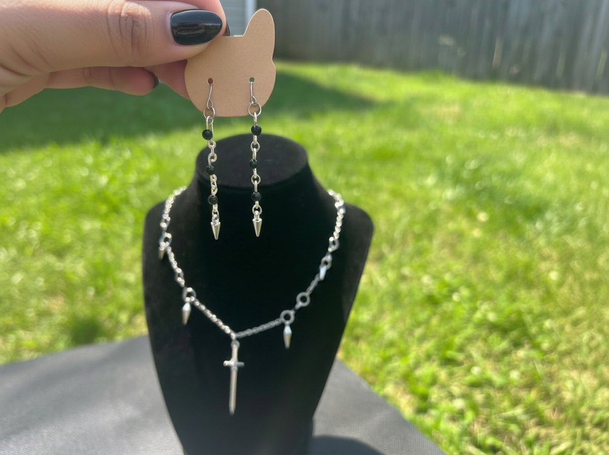 Ateez Wonderland inspired gothic Necklace/earrings/set (Seonghwa inspired)
